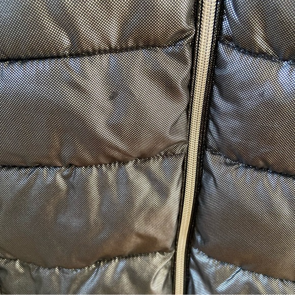 Point Zero packable jacket with hood - Picture 9 of 9